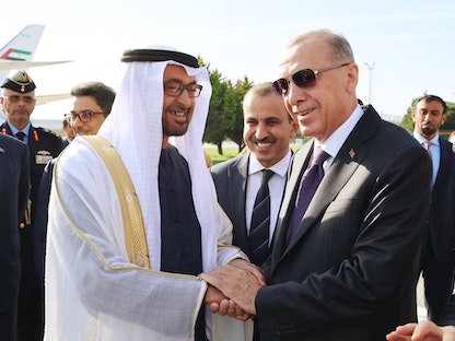 الرئيس التركي رجب طيب أردوغان خلال استقبال نظيره الإماراتي الشيخ محمد بن زايد في إسطنبول، 10 يونيو 2023 - @tcbestepe_ar