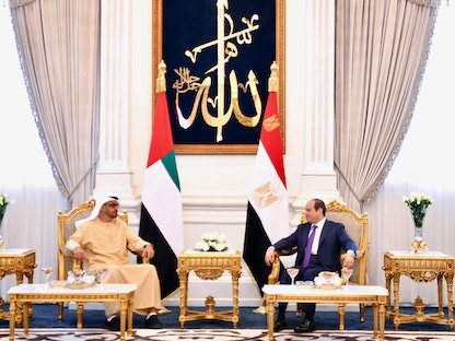 الرئيس المصري عبد الفتاح السيسي يستقبل رئيس دولة الإمارات الشيخ محمد بن زايد آل نهيان بمدينة العلمين الجديدة، مصر- 21 أغسطس 2022 - https://www.facebook.com/Egy.Pres.Spokesman