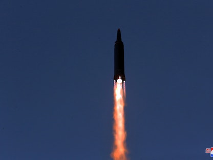 صاروخ أطلقته كوريا الشمالية وقالت إنه فرط صوتي -  - REUTERS