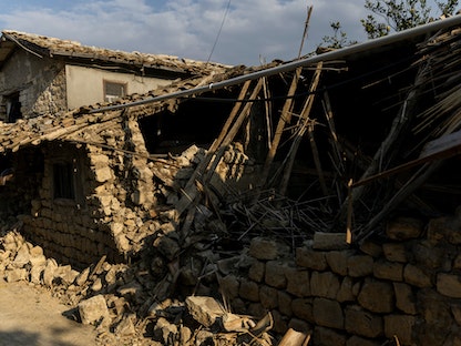 منزل مدمر في فاكيفلي آخر قرية أرمنية في تركيا في أعقاب الزلزال المميت. 24 فبراير 2023 - REUTERS