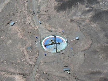 صورة أقمار صناعية تُظهر صاروخاً في منصة إطلاق ضمن مركز الإمام الخميني للفضاء جنوب شرق مدينة سمنان- 14 يونيو 2022 - apnews.com