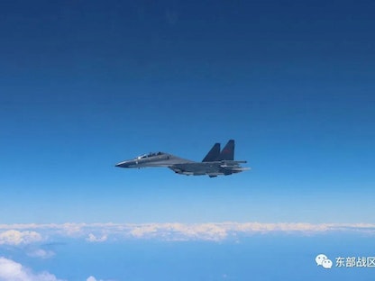 طائرة تابعة للقوات الجوية الصينية تشارك في مناورات عسكرية حول تايوان- 4 أغسطس 2022  - via REUTERS