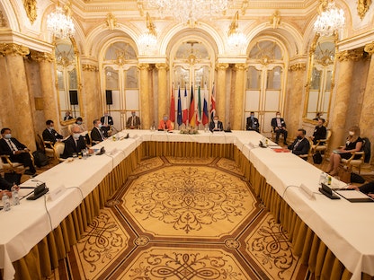 جانب من اجتماع اللجنة المشتركة لبحث الاتفاق النووي مع إيران - REUTERS