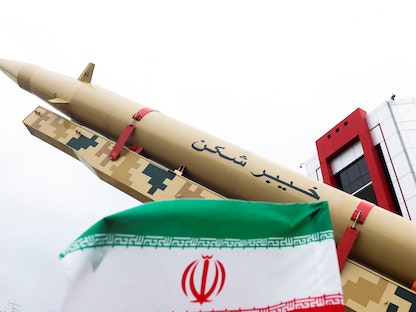 صاروخ إيراني يُعرض في طهران، إيران. 29 أبريل 2022. - via REUTERS
