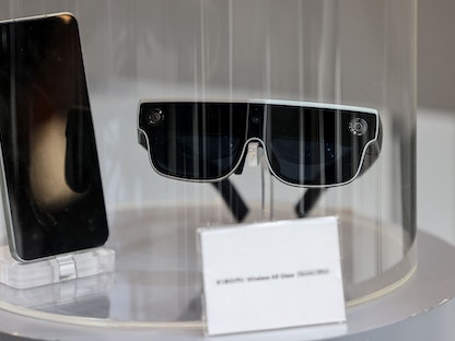 نموذج نظارة شاومي التجريبية الثالثة - Bloomberg