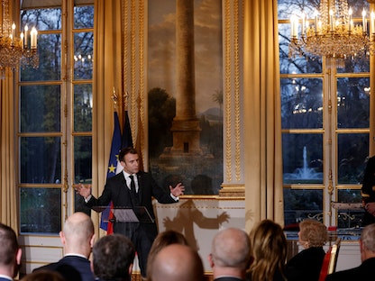 الرئيس الفرنسي إيمانويل ماكرون خلال مراسم في قصر الإليزيه في باريس، فرنسا. 24 نوفمبر 2021 - REUTERS