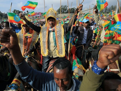 جانب من مظاهرة لدعم قوات الدفاع الوطني ولإدانة تحرك مقاتلي جبهة تحرير شعب تيغراي في مناطق أمهرة وعفار الإقليمية، أديس أبابا، إثيوبيا، 8 أغسطس 2021 - REUTERS