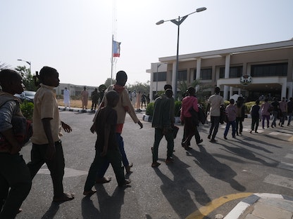 عدد من الطلاب المفرج عنهم في كانكارا في شمال غرب ولاية كاتسينا في نيجيريا - 18 ديسمبر 2020 - AFP