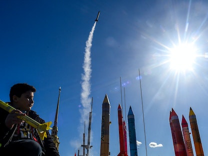 الاحتفال بالذكرى الستين لأول رحلة مأهولة للروسي يوري غاغارين إلى الفضاء.  - AFP