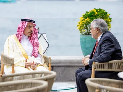 وزيرا خارجية السعودية وباكستان يبحثان مستجدات الأوضاع الإقليمية