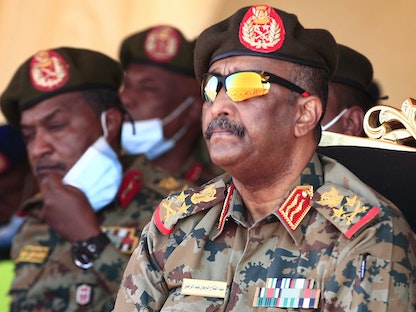 رئيس مجلس السيادة الانتقالي السوداني الفريق أول عبد الفتاح البرهان في ولاية شمال نهر النيل -  8 ديسمبر 2021 - AFP
