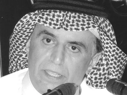 الموت يغيب الأديب السعودي أحمد أبو دهمان صاحب رواية "الحزام"