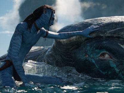 مشهد من فيلم Avatar : The Way of Water المتصدر إيرادات السينما الأميركية - facebook/Avatar