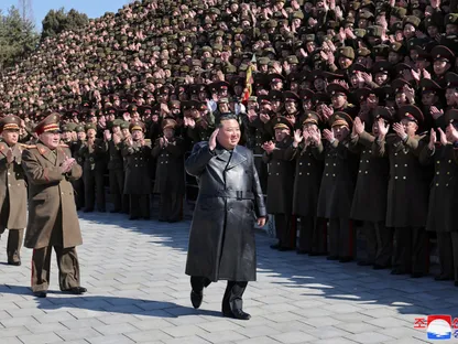 كوريا الشمالية تحض الولايات المتحدة على وقف التهديدات العسكرية