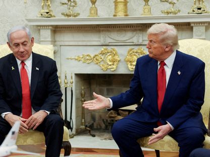 الرئيس الأميركي دونالد ترمب ورئيس الوزراء الإسرائيلي بنيامين نتنياهو في البيت الأبيض. 7 أبريل 2025 - Reuters