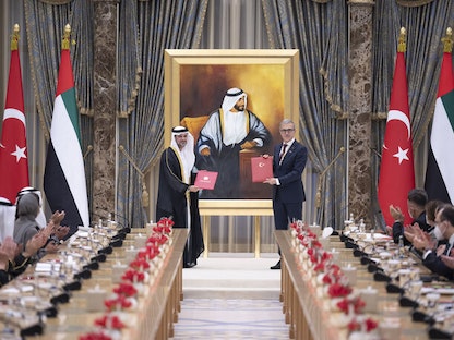 توقيع اتفاقية تعاون مشترك في مجال الصناعات الدفاعية بين مجلس التوازن الاقتصادي الإماراتي وهيئة الصناعات الدفاعية التركية - 15 فبراير 2022 - المكتب الإعلامي لحكومة أبو ظبي