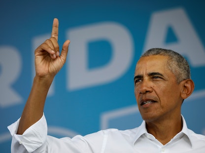 الرئيس الأميركي السابق باراك أوباما في حملة لجو بايدن في ميامي - REUTERS