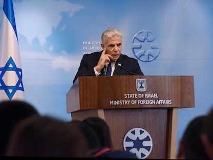وزير الخارجية الإسرائيلي يائير لبيد خلال مؤتمر صحافي في القدس- 24 أبريل 2022 - REUTERS