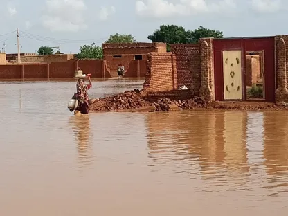 جانب من المنازل المتضررة نتيجة السيول في ولاية الجزيرة بالسودان - 13 أغسطس 2022 - وكالة الأنباء السودانية "سونا"