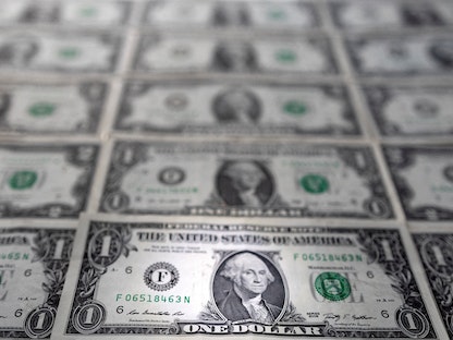 أوراق نقدية من فئة الدولار الأميركي - REUTERS
