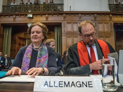 تانيا فون أوسلار-غليشين المتحدثة باسم ألمانيا أمام محكمة العدل الدولية، لاهاي. 8 أبريل 2024 - AFP