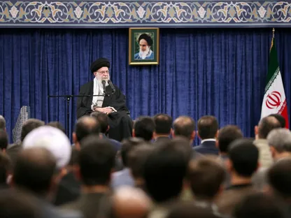 بعد الهجوم الإيراني على إسرائيل.. خامنئي يدعو الغرب لمغادرة الشرق الأوسط