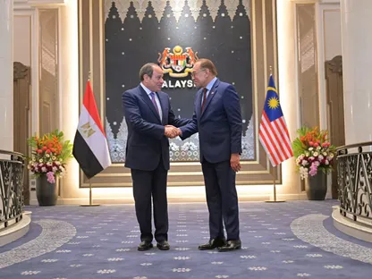 مصر وماليزيا ترفعان العلاقات إلى شراكة استراتيجية وتؤكدان دعم أمن الملاحة في مضيق هرمز