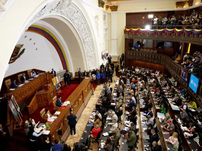 النظام السياسي في فنزويلا.. الحكم بين الرئاسة والبرلمان