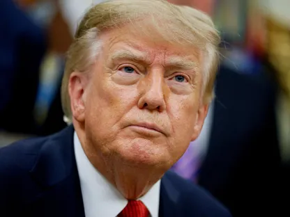 البيت الأبيض يمنع صحافيي CNN وMS NOW وبوليتيكو من الدخول