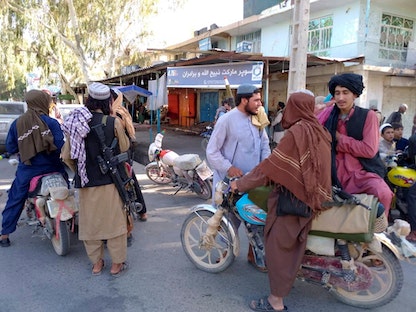 مسلحون من "طالبان" في ولاية فرح الأفغانية - 11 أغسطس 2021 - REUTERS