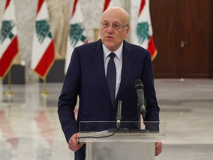 رئيس الوزراء اللبناني نجيب ميقاتي في القصر الرئاسي في بعبدا ببيروت - 23 يونيو 2022 - REUTERS