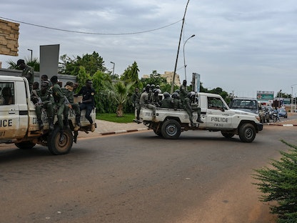انقلاب النيجر.. فرص الدبلوماسية تتآكل وتأهب لـ"مواجهة عسكرية" محتملة