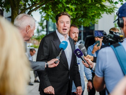الرئيس التنفيذي لشركة "تسلا" إيلون ماسك في مؤتمر النفط والغاز بالنرويج. 29 أغسطس 2022 - REUTERS