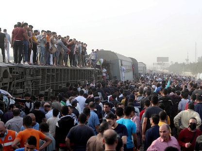 صورة أرشيفية لحادث خروج عربات قطار عن مسارها في محافظة القليوبية شمال العاصمة المصرية القاهرة. 18 أبريل 2021 - REUTERS