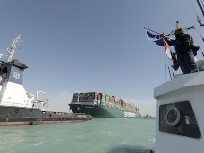 سفينة "إيفر غيفن" بعد إعادة تعويمها في قناة السويس- 29 مارس 2021 - VIA REUTERS