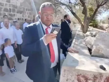 بن جفير يقود اقتحام المستوطنين الإسرائيليين لباحات المسجد الأقصى