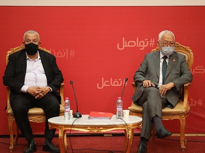 رئيس حركة النهضة التونسية راشد الغنوشي (يمين) إلى جانب نائبه نور الدين البحيري - 20 أكتوبر 2020 - facebook@Mr.Noureddine.Bhiri