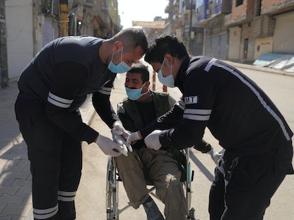 مخاوف من تفشي مرض الكوليرا في شمال سوريا بعد ظهور عدد من الحالات بين السكان. - REUTERS