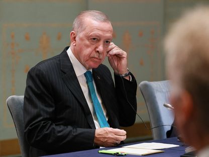 الرئيس التركي رجب طيب أردوغان خلال اجتماعه مع الرئيس الروسي فلاديمير بوتين على هامش قمة منظمة شنغهاي للتعاون في تيانجين. 1 سبتمبر 2025 - Reuters