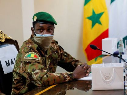 زعيم المجلس العسكري المالي عاصمي جويتا، يحضر الاجتماع التشاوري للمجموعة الاقتصادية لدول غرب إفريقيا (إيكواس) في غانا. 15 سبتمبر 2020 - REUTERS