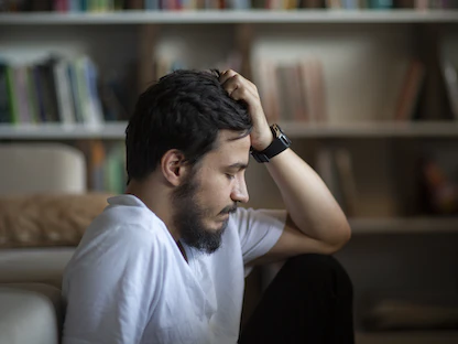 القلق والاكتئاب أحد علامات اضطرابات الإحكام أو التكيف. - Getty