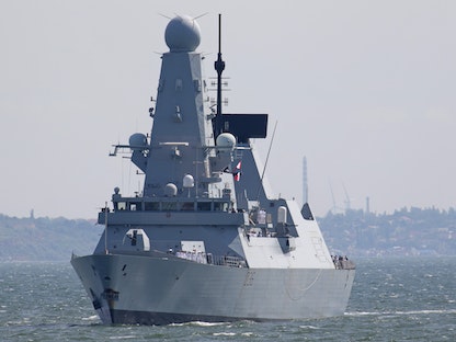 المدمرة البحرية الملكية البريطانية من نوع "45 HMS Defender" تصل إلى ميناء أوديسا على البحر الأسود، أوكرانيا. 18 يونيو 2021 - REUTERS