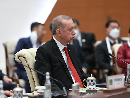الرئيس التركي رجب طيب أردوغان يحضر قمة زعماء دول منظمة "شنغهاي" للتعاون في مدينة سمرقند بأوزبكستان- 16 سبتمبر 2022

 - via REUTERS