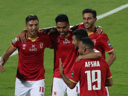 فرحة لاعبي الأهلي بهدف الشحات في مرمى الترجي التونسي - REUTERS