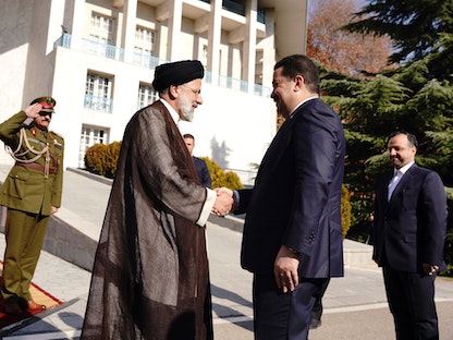 الرئيس الإيراني إبراهيم رئيسي يستقبل رئيس الوزراء العراقي محمد شياع السوداني في القصر الرئاسي، طهران - 29 نوفمبر 2022 - twitter.com/IraqiPMO