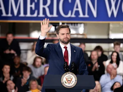 جي دي فانس.. مذكرات شخصية طريق نحو الرئاسة الأميركية