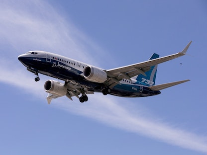 طائرة بوينج 737 ماكس تحط بعد رحلة تجريبية في سياتل. - REUTERS