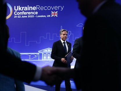وزير الخارجية الأميركي أنتوني بلينكن في نهاية الجلسة الافتتاحية من اليوم الأول لمؤتمر دعم أوكرانيا. 21 يونيو 2023 - AFP