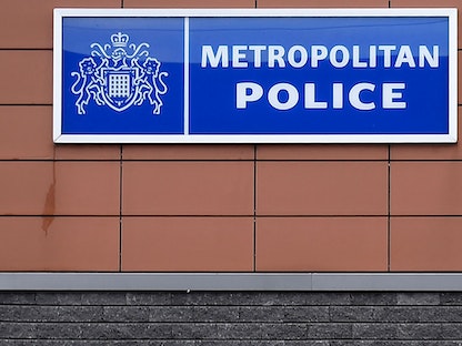 لافتة شرطة لندن "متروبوليتان" جنوب العاصمة البريطانية. 17 يناير 2023 - AFP