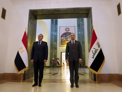 رئيس الوزراء العراقي مصطفى الكاظمي يستقبل نظيره المصري مصطفى مدبولي في بغداد - 31 أكتوبر 2020 - AFP